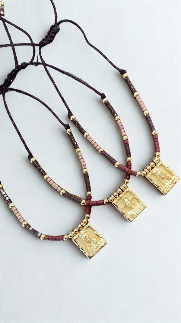 Pulsera de hilo Escapulario