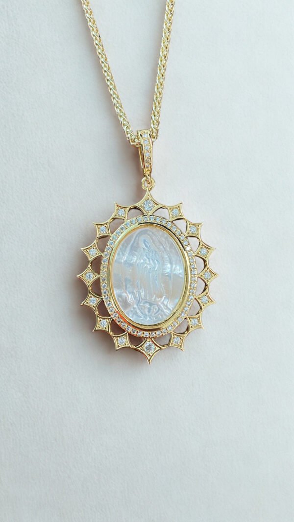Dije Virgen Guadalupe sol