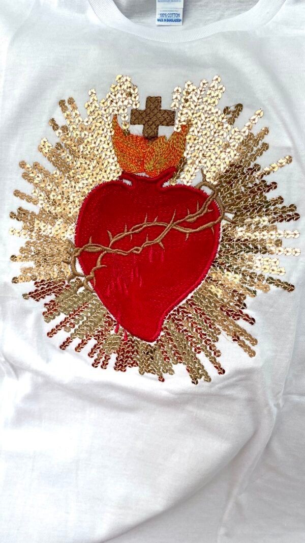 606ABF38-9BA3-4748-9255-F2A4E9FBBEBD_1_105_c Playera lentejuela S. Corazón