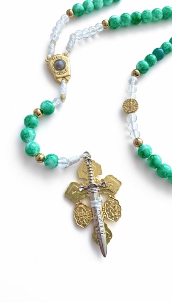 Rosario con reliquia de Medujorge