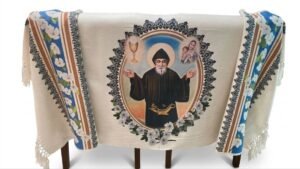 C032E597-20AB-4A92-8CE3-52C0787946C2_1_105_c Manto San Chárbel